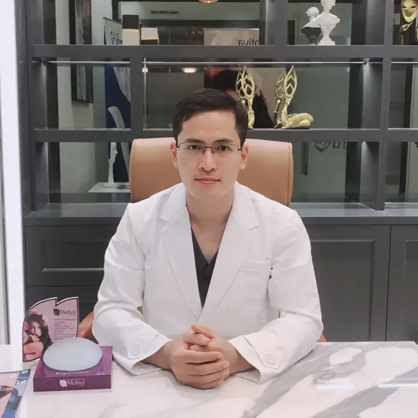 Tiểu sử Bác sĩ Đình Dương